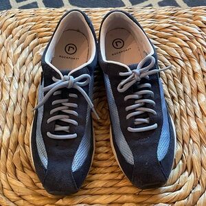 Rockport Women’s Two-Toned Blue Sneakers